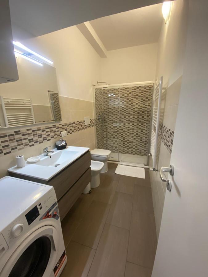 Stayeasy Fara12 - Central Station & Downtown Walking Distance Милано Екстериор снимка
